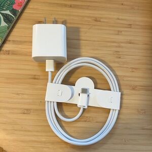Apple White USB-C to USB-C Cable with 20W Charger NWOT